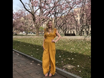  alt="Lauren Veneziani"