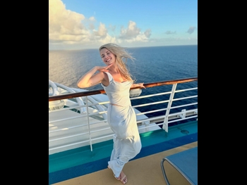  alt="Lauren Veneziani"