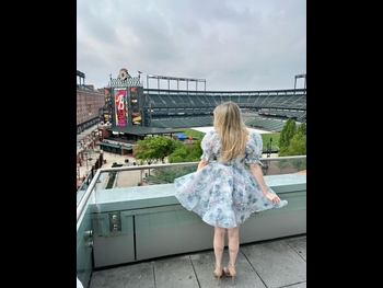  alt="Lauren Veneziani"