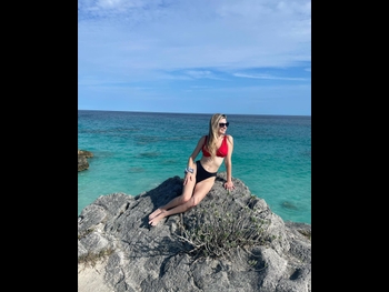  alt="Lauren Veneziani"