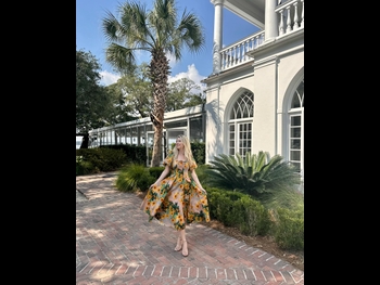  alt="Lauren Veneziani"