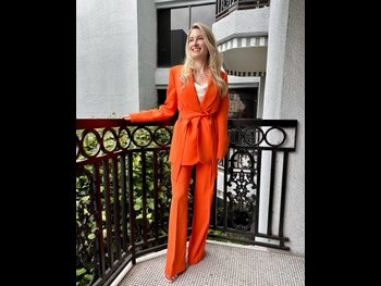  alt="Lauren Veneziani"