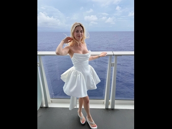  alt="Lauren Veneziani"