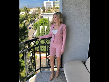  alt="Lauren Veneziani"