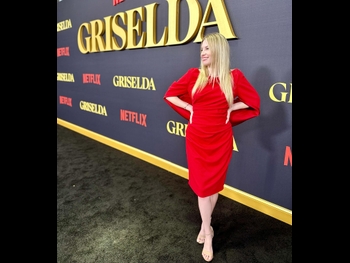  alt="Lauren Veneziani"