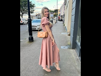  alt="Lauren Veneziani"