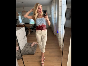  alt="Lauren Veneziani"