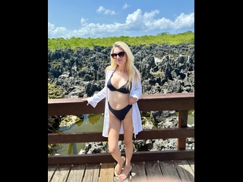  alt="Lauren Veneziani"