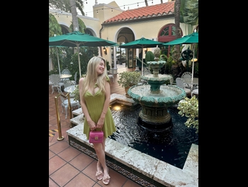  alt="Lauren Veneziani"