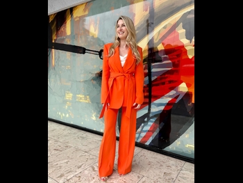  alt="Lauren Veneziani"