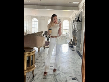  alt="Karolina Knight"