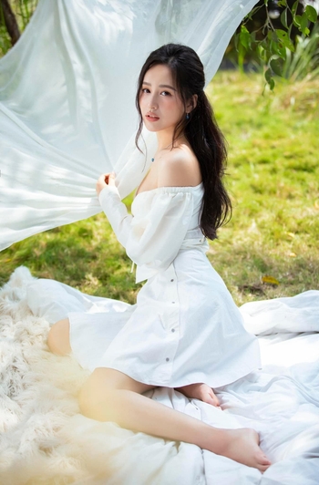 Mai Phuong Thuy