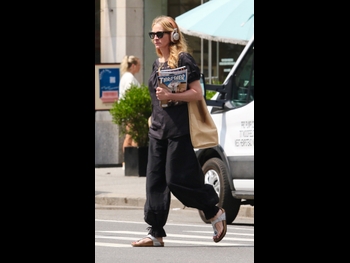  alt="Julia Roberts"