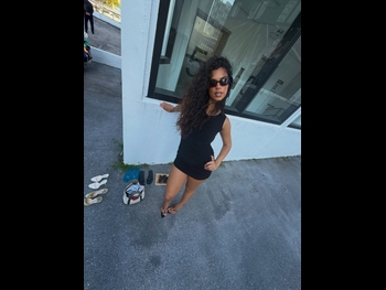  alt="Emeline Hoareau"