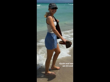  alt="Alina Khani"