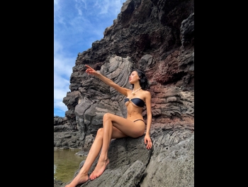  alt="Leona Naomi Wong"