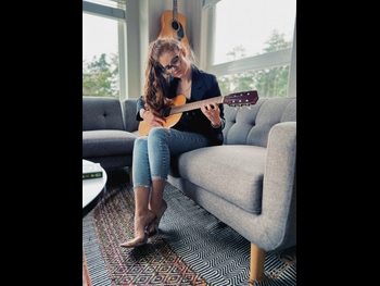  alt="Kati Falk-flores"