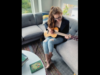  alt="Kati Falk-flores"