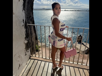  alt="Yasmine Lopez"