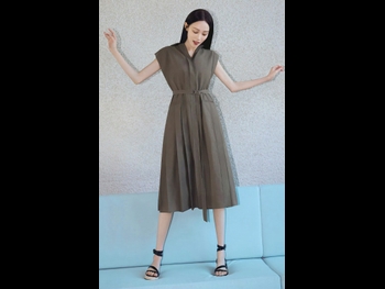  alt="Lee Sung-kyung"