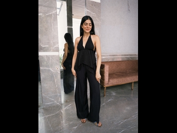  alt="Tanvi Malhara"