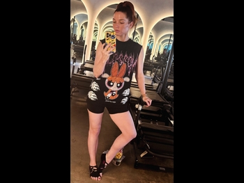  alt="Jennifer Stone"
