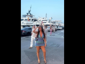  alt="Nicole Mura"