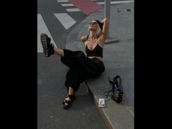 alt="Karla Zeli?"