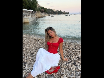  alt="Almira Azemi"