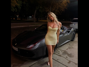  alt="Almira Azemi"