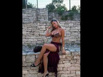  alt="Almira Azemi"