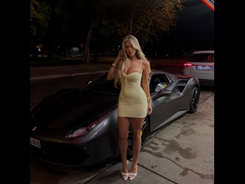  alt="Almira Azemi"