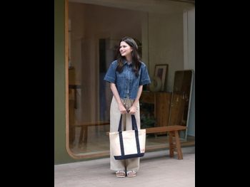  alt="Becky Armstrong"
