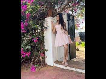  alt="Ruhanika Dhawan"