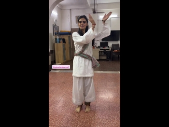  alt="Ruhanika Dhawan"