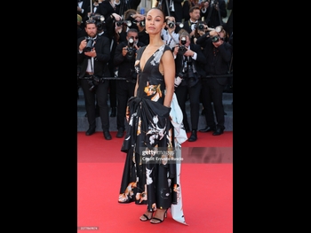  alt="Zoe Saldana"