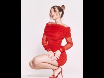  alt="Lola Poggio"