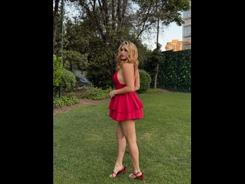  alt="Lola Poggio"
