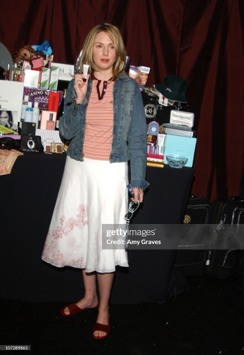 Hope Davis (I)