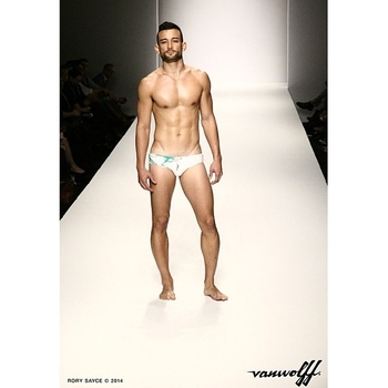 Mark Kanemura