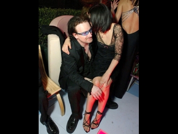  alt="Ali Hewson"