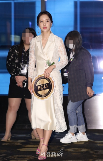 Baek Ji-Young