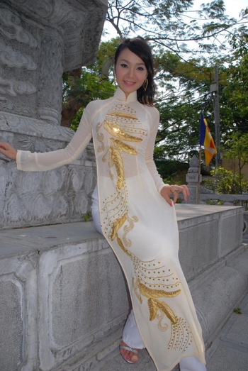 Helen Thanh Dao