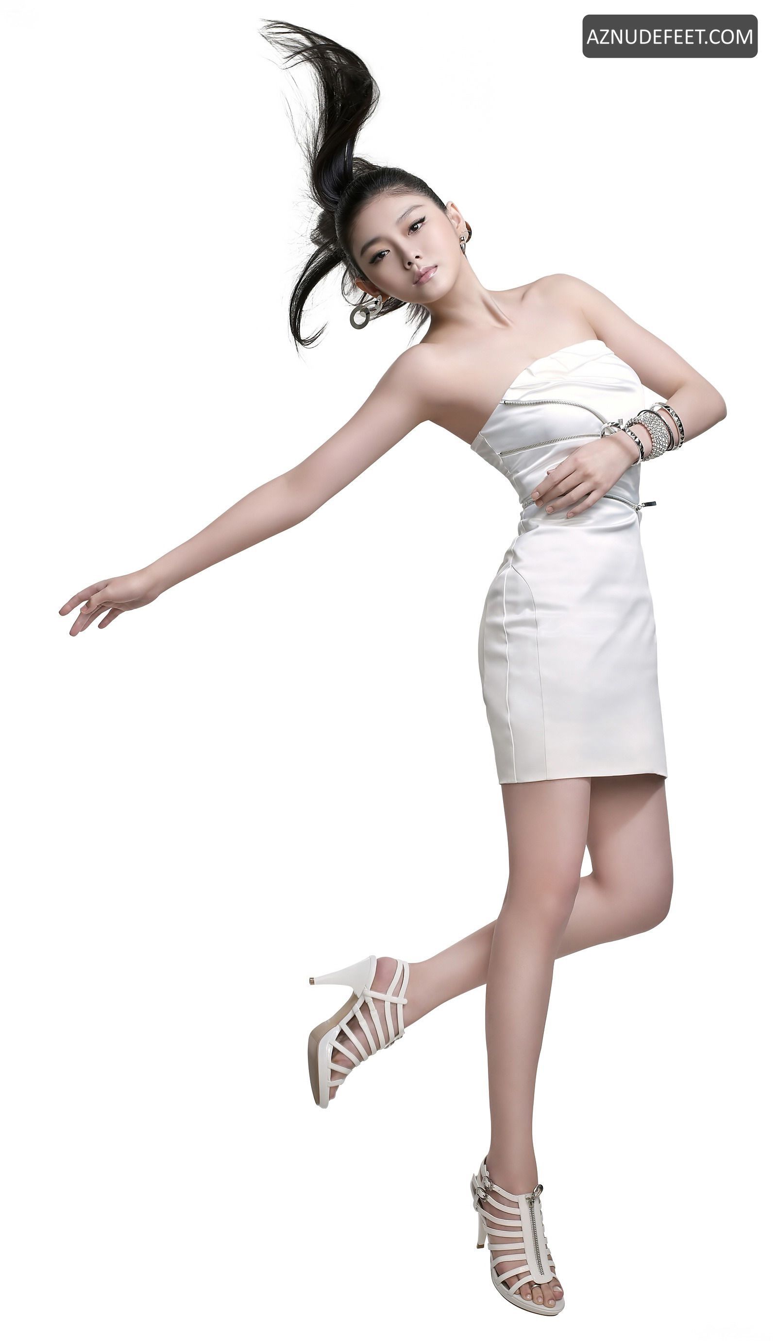 BARBIE HSU Feet - AZNudeFeet