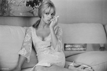 Nathalie Delon