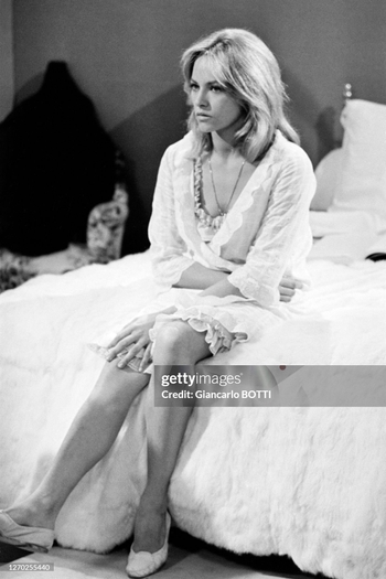 Nathalie Delon